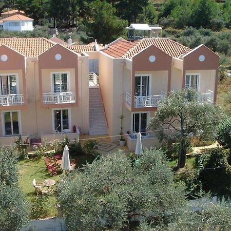Aparthotel Amarilia Skala Rachoni  Exterior foto