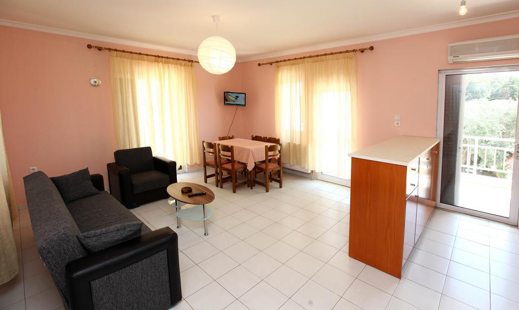 Aparthotel Amarilia Skala Rachoni  Zimmer foto
