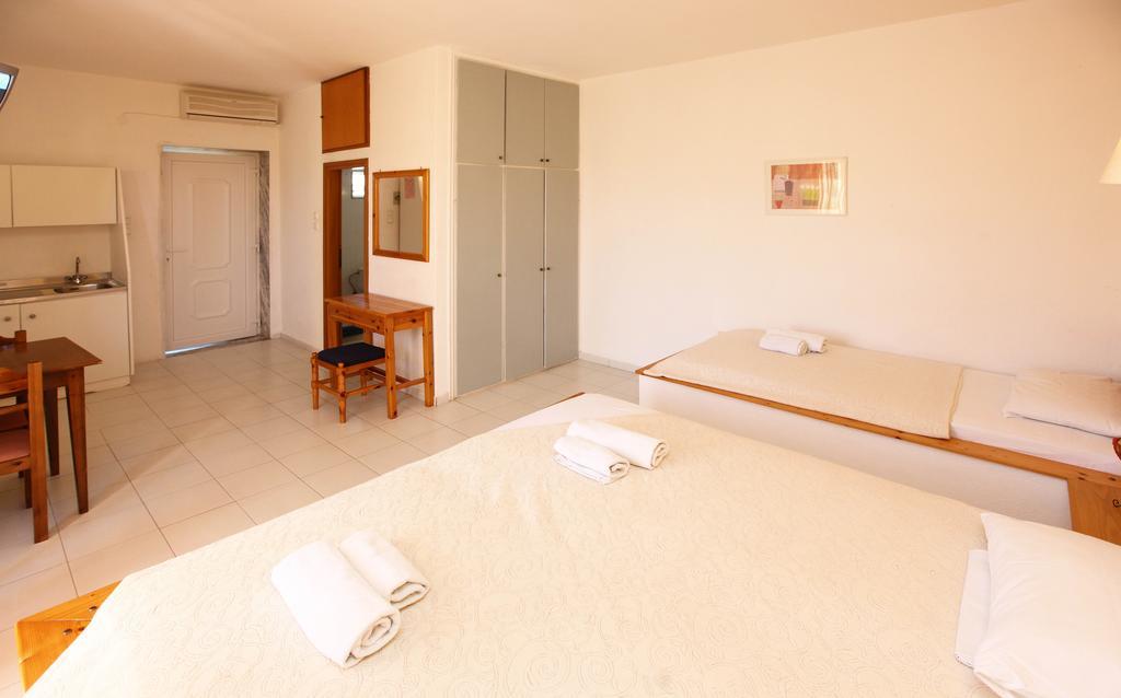 Aparthotel Amarilia Skala Rachoni  Exterior foto