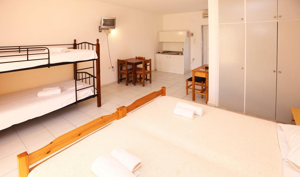 Aparthotel Amarilia Skala Rachoni  Zimmer foto