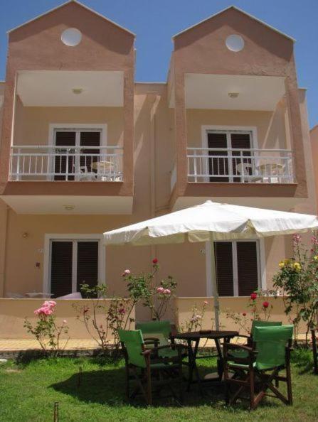 Aparthotel Amarilia Skala Rachoni  Exterior foto