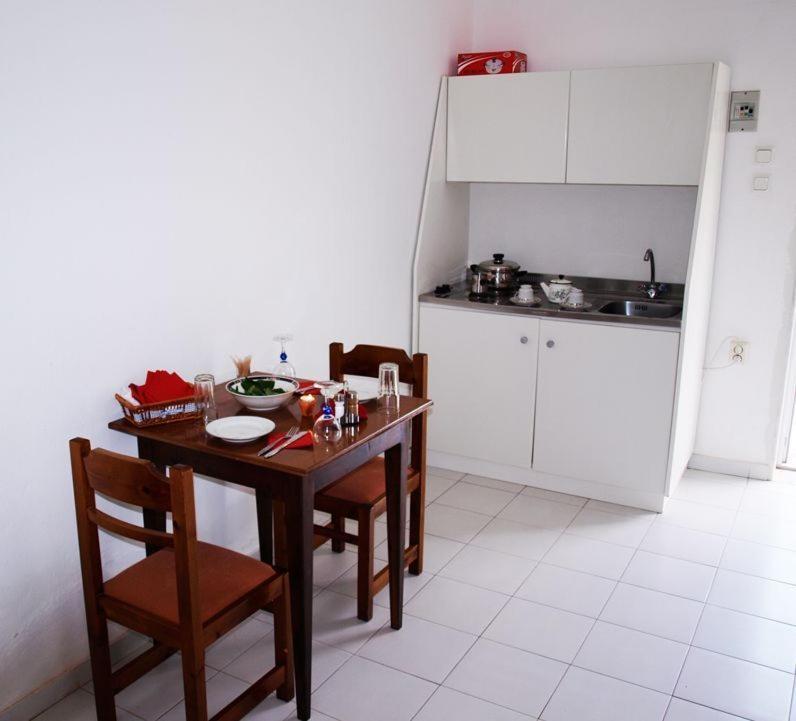 Aparthotel Amarilia Skala Rachoni  Zimmer foto